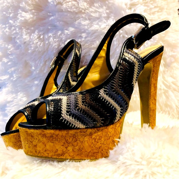 Peep Toe Diva Lounge 5” heels - Picture 1 of 8